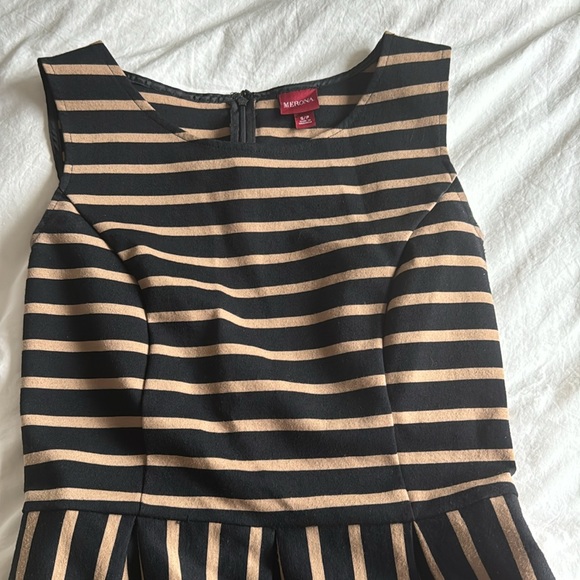 Sleeveless Striped Dress - Picture 3 of 3